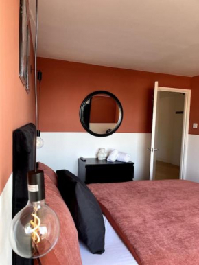 Staycation 2 bed flat, Bham City Centre, FREE parking,15 min walk to Bullring, Hotel Quality Beds